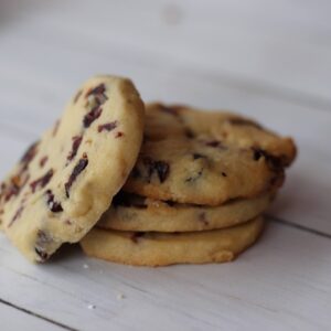 Vörösáfonyás-fehércsokis keksz